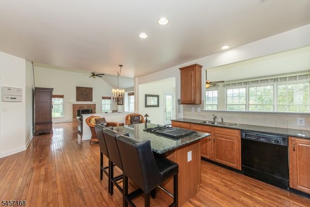 14 Vista Dr, Mount Olive Twp., NJ 07836