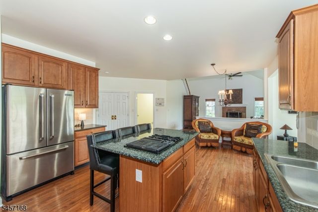 14 Vista Dr, Mount Olive Twp., NJ 07836