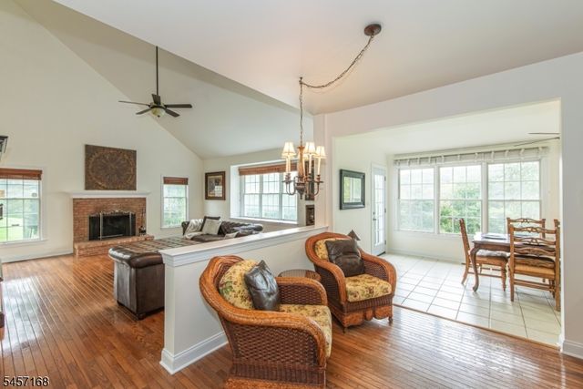 14 Vista Dr, Mount Olive Twp., NJ 07836