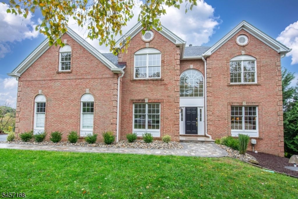 14 Vista Dr, Mount Olive Twp., NJ 07836