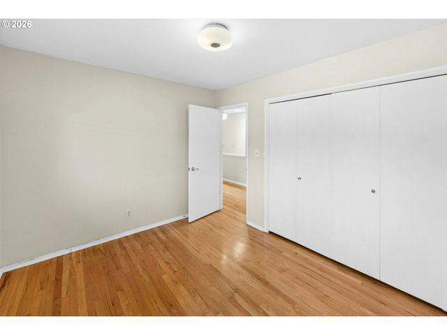 7202 Sw NEVADA Ter, Portland, OR 97219
