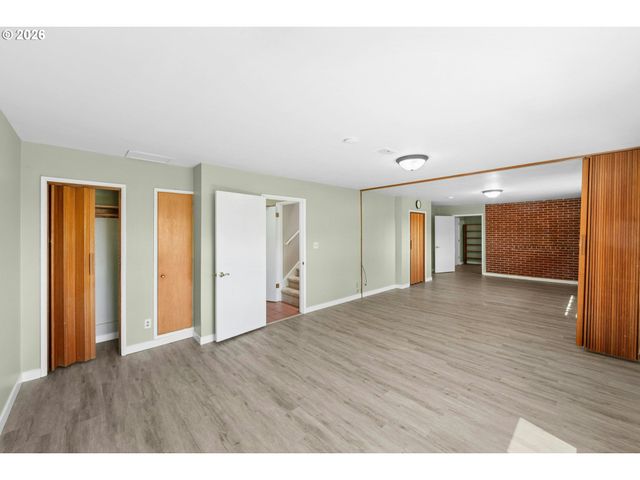 7202 Sw NEVADA Ter, Portland, OR 97219