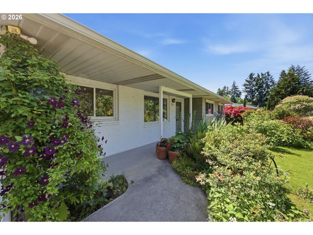 7202 Sw NEVADA Ter, Portland, OR 97219