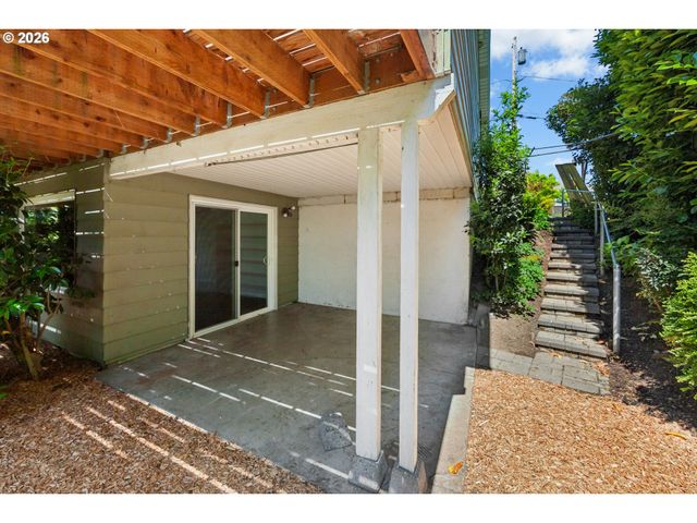 7202 Sw NEVADA Ter, Portland, OR 97219