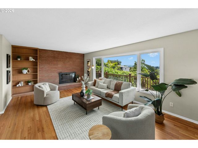 7202 Sw NEVADA Ter, Portland, OR 97219