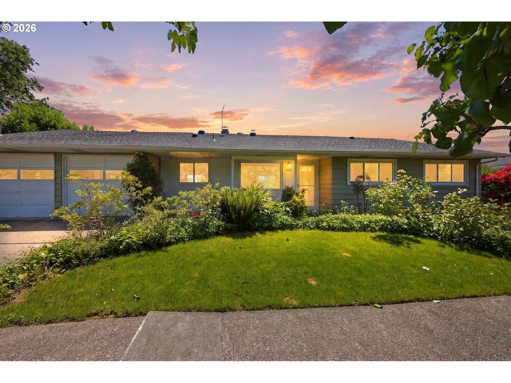 7202 Sw NEVADA Ter, Portland, OR 97219