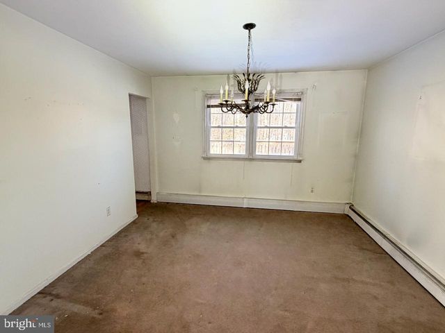 15 DOGWOOD DELL, Coatesville, PA 19320