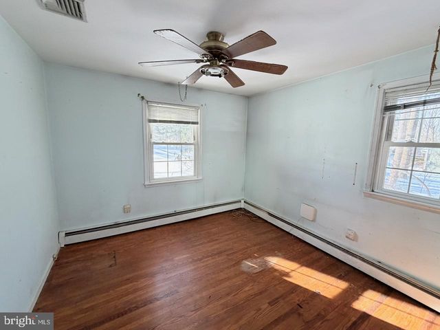 15 DOGWOOD DELL, Coatesville, PA 19320