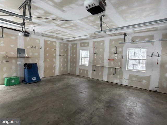 15 DOGWOOD DELL, Coatesville, PA 19320