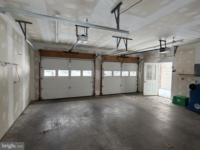 15 DOGWOOD DELL, Coatesville, PA 19320