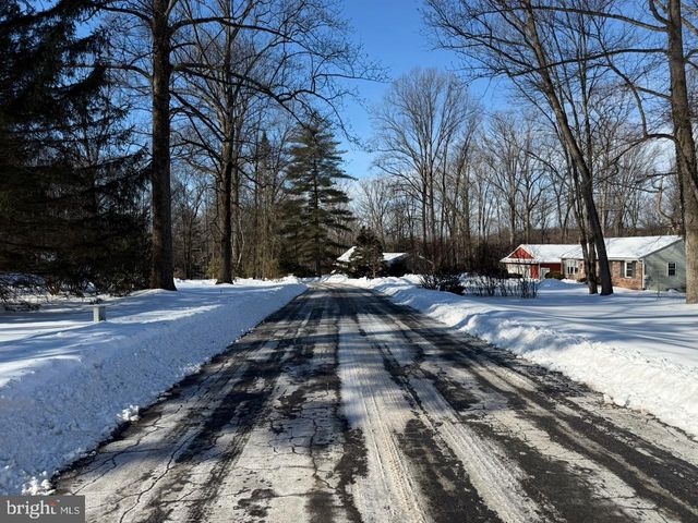 15 DOGWOOD DELL, Coatesville, PA 19320