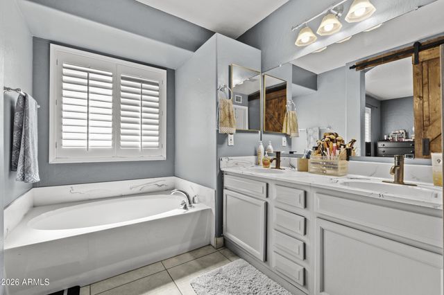 1687 W ENCINAS Street, Gilbert, AZ 85233