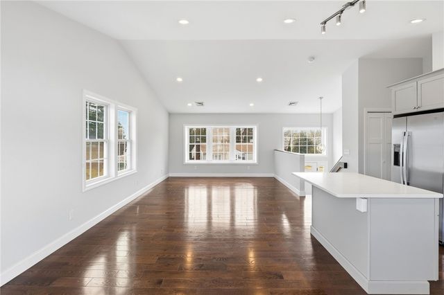 29 Calumet Avenue, Johnston, RI 02919