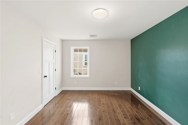 29 Calumet Avenue, Johnston, RI 02919