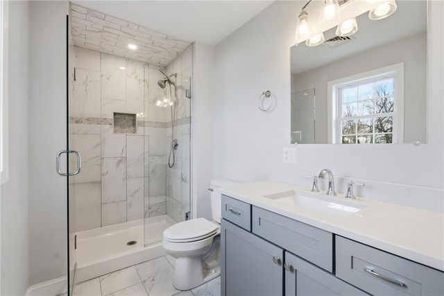 29 Calumet Avenue, Johnston, RI 02919