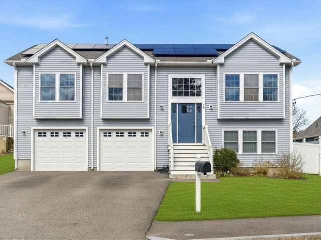 29 Calumet Avenue, Johnston, RI 02919