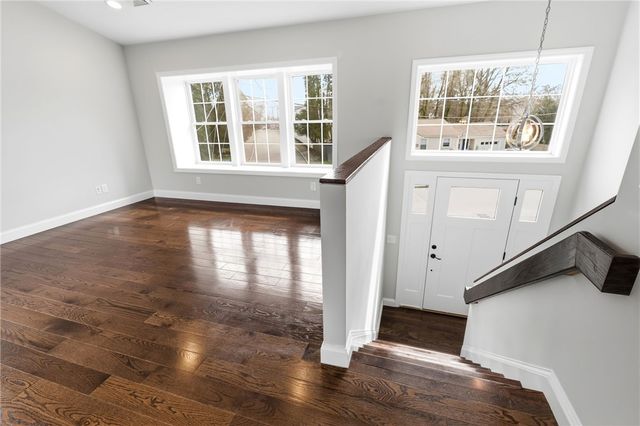 29 Calumet Avenue, Johnston, RI 02919