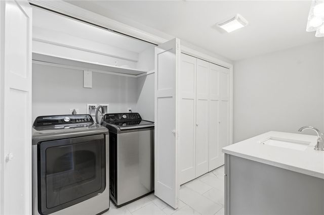 29 Calumet Avenue, Johnston, RI 02919