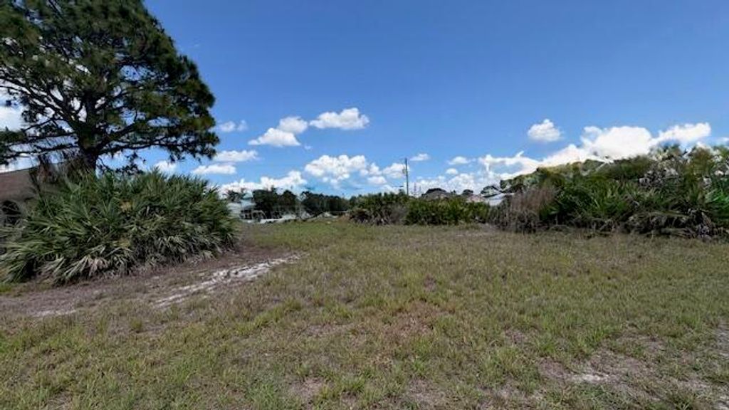 5804 NW Burney Street, Port St. Lucie, Port St Lucie, FL 34986