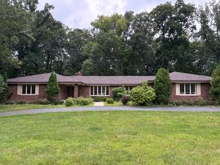 24360 S Timberline Trail, Crete, IL 60417