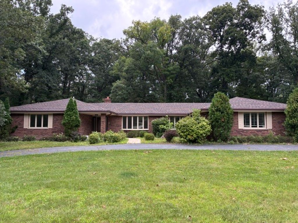 24360 S Timberline Trail, Crete, IL 60417