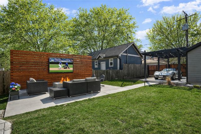 3846 N Kedvale Avenue, Chicago, IL 60641