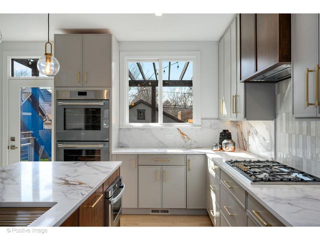 3846 N Kedvale Avenue, Chicago, IL 60641