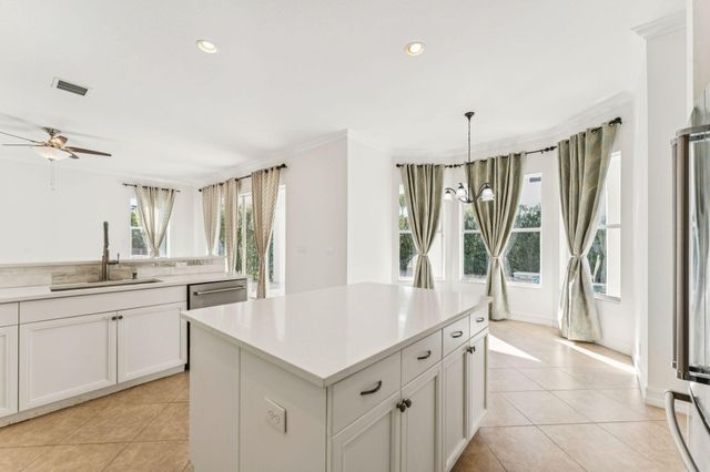 8697 Cobblestone Point Circle, Boynton Beach, FL 33472