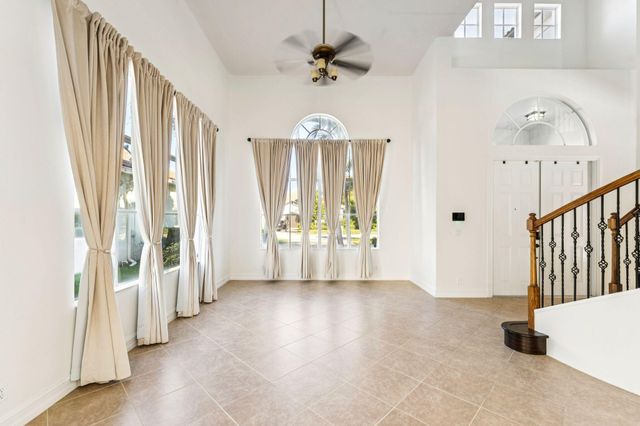 8697 Cobblestone Point Circle, Boynton Beach, FL 33472