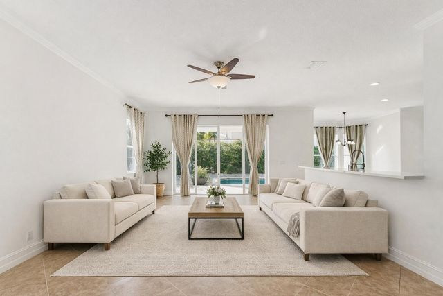 8697 Cobblestone Point Circle, Boynton Beach, FL 33472