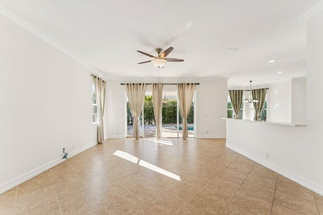 8697 Cobblestone Point Circle, Boynton Beach, FL 33472