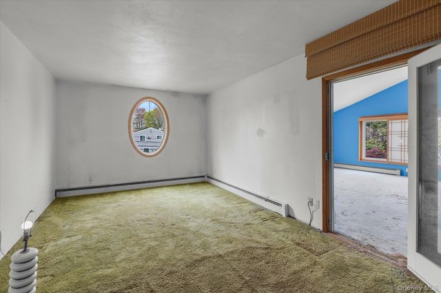 99 Wexford Drive, Oakdale, NY 11769