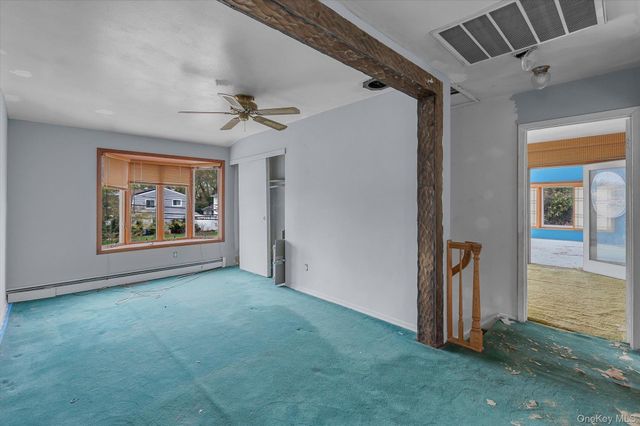 99 Wexford Drive, Oakdale, NY 11769