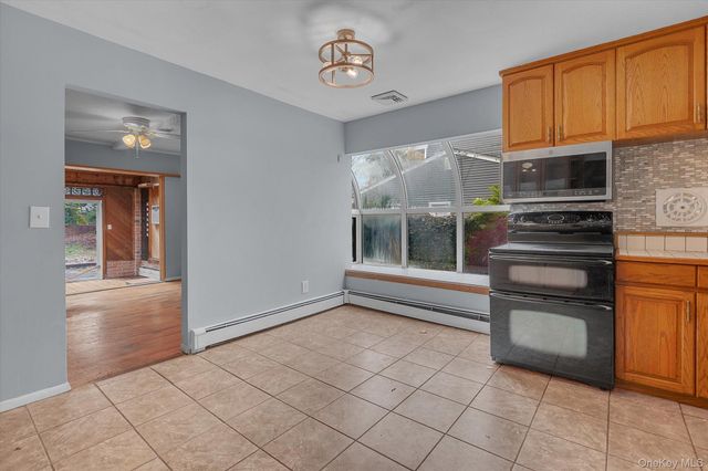 99 Wexford Drive, Oakdale, NY 11769