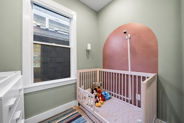 111 Beacon St B, Somerville, MA 02143