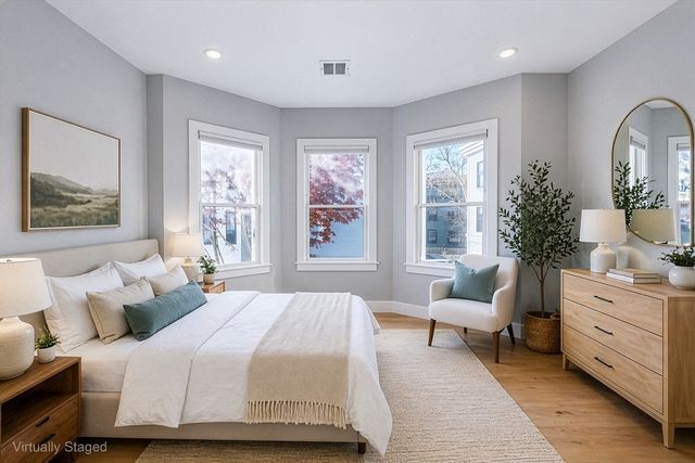 111 Beacon St B, Somerville, MA 02143