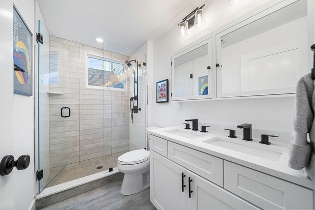 111 Beacon St B, Somerville, MA 02143