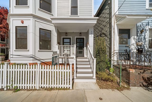 111 Beacon St B, Somerville, MA 02143
