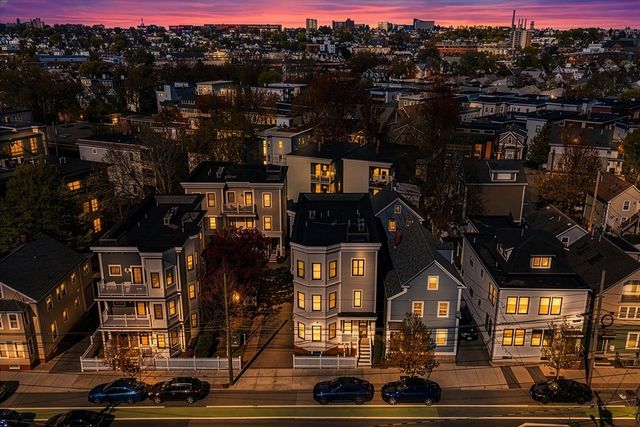 111 Beacon St B, Somerville, MA 02143