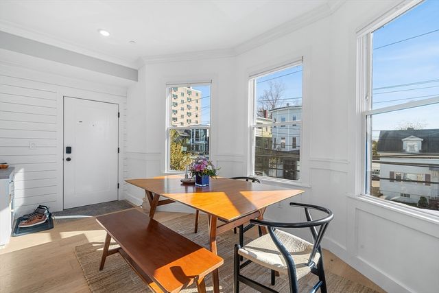 111 Beacon St B, Somerville, MA 02143