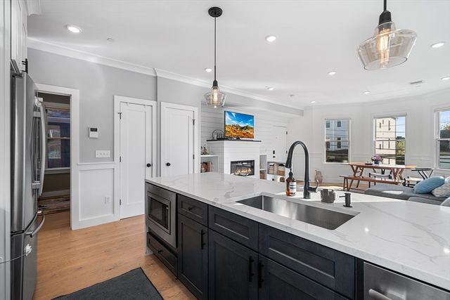 111 Beacon St B, Somerville, MA 02143