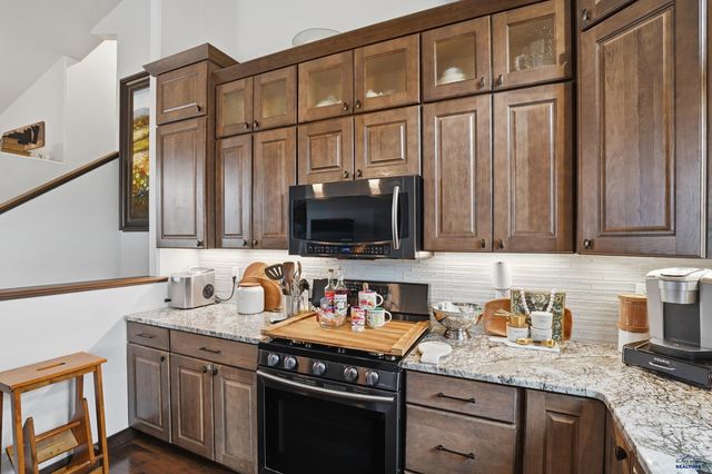 8064 STEAMBOAT CT, Summerset, SD 57718