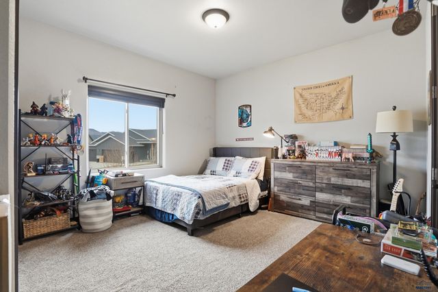 8064 STEAMBOAT CT, Summerset, SD 57718