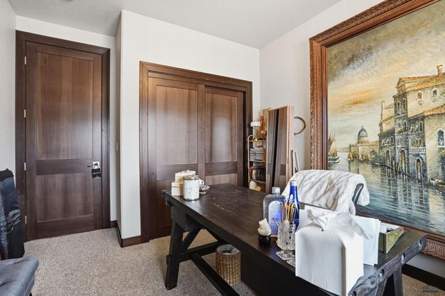 8064 STEAMBOAT CT, Summerset, SD 57718