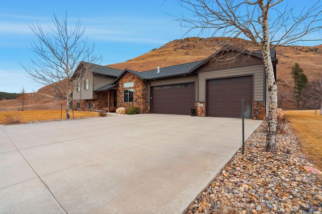 8064 STEAMBOAT CT, Summerset, SD 57718