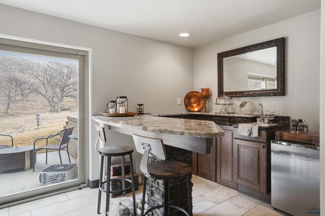 8064 STEAMBOAT CT, Summerset, SD 57718