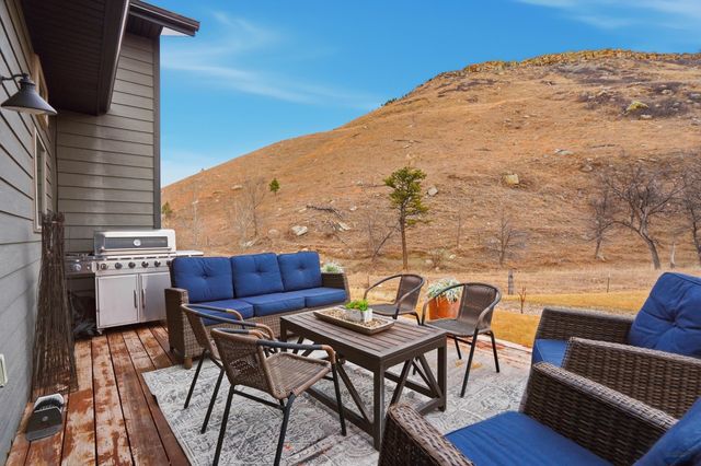 8064 STEAMBOAT CT, Summerset, SD 57718