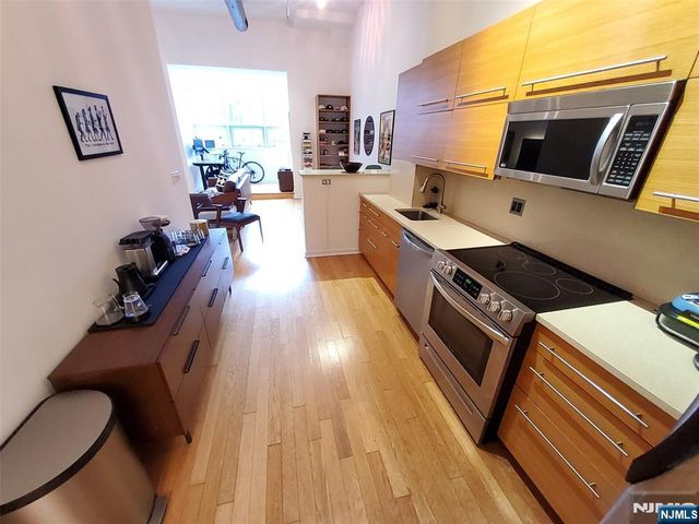 689 Luis Munoz Marin Boulevard 908, Jersey City, NJ 07310