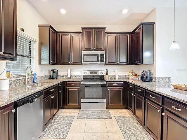 28599 TRANQUIL LAKE CIRCLE, Wesley Chapel, FL 33543