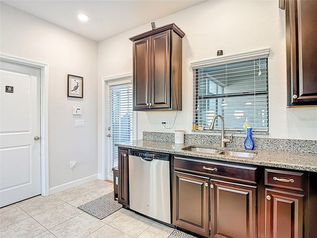 28599 TRANQUIL LAKE CIRCLE, Wesley Chapel, FL 33543